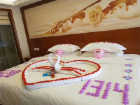 Vienna Hotel (Guigang High-speed Railway Station Central Square)