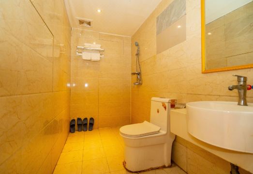 Huakun Hotel Wuhan Minyuan Hotel Overview