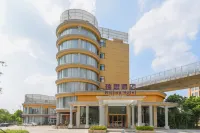 Riches Hotel Hotels near Hui Garden