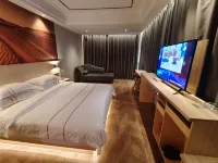 North Meteor Moon Hotel