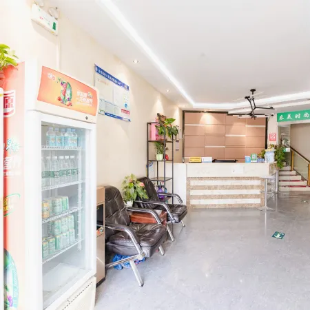 Zhecheng Lemei Fashion Hotel