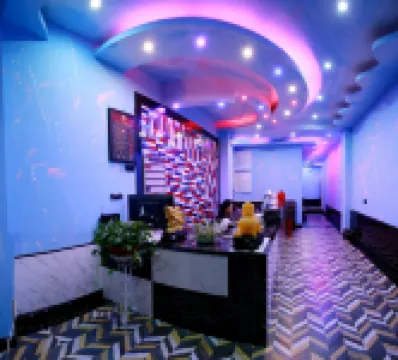 艾尚主題飯店（普定凱旋城店） 普定住宿飯店