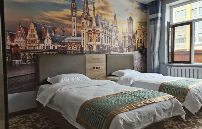 Dongxing Hotel, Otogqi