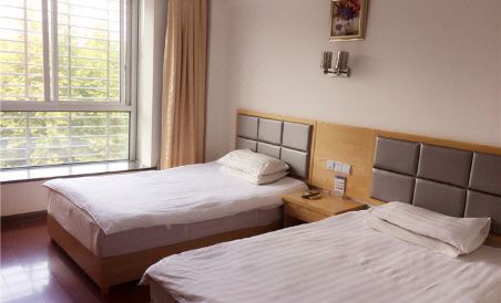 Suitetrails - Wuyi Mountain Furong Hostel