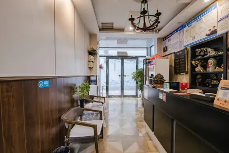 Minquan Shangzhai Express Hotel (Minquan Railway Station) Отели рядом с достопримечательностью «Minquan National Forest»