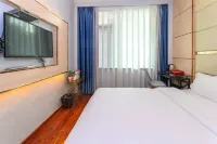 Xincheng Hotel (Dazhou Renhe New Town) - balcony