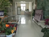 Qilian Zhongyuan Family Apartment