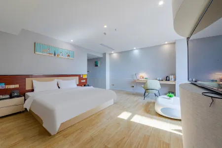 Blue Ocean Hotel (Maoming Dianbai Diancheng Branch) Отели рядом с достопримечательностью «Bohegang»