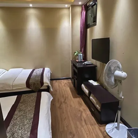 Luliang Yiyuan Business Hotel