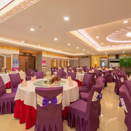 Fengleyuan Hotel Отели рядом с достопримечательностью «Хэнаньский факультет легкой промышленности (Yuan Tin Campus)»