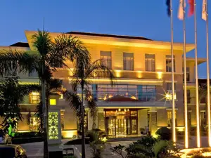 Popular 4-Star Select Hotels in Hekou