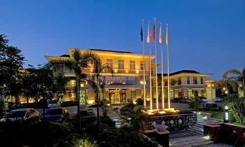 雲南交投·新河灣飯店