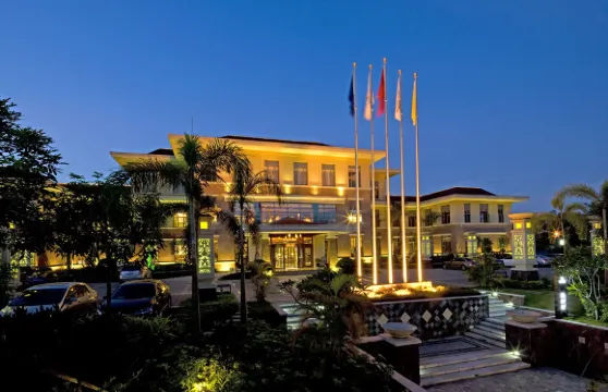 雲南交投·新河灣酒店