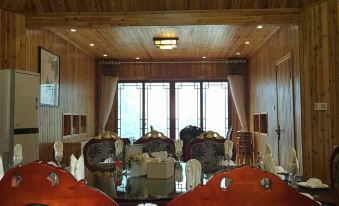 Lvlingu Chalet Resort