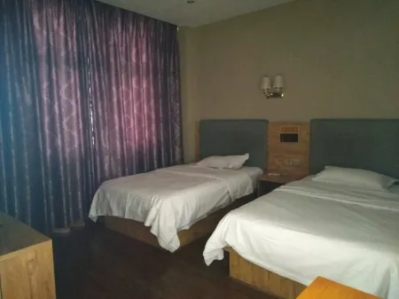 Yongxing Fenghao Hotel Отели рядом с достопримечательностью «Longhuashan Park»