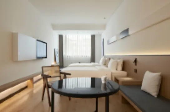 Sfeel Designer Hotel (Chengdu Dufu Caotang Shop) Hotels near Chengdu Du Fu Thatched Cottage Museum