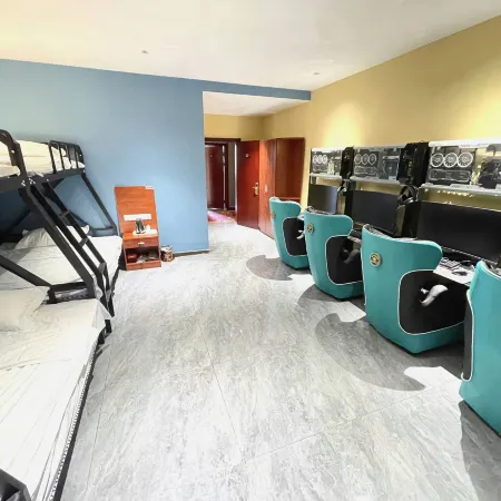 Snail Network Theme Hotel Duolun