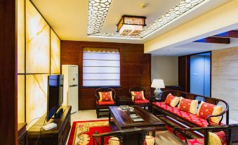 Sanqingshan Jinshawan Holiday Inn (East Jinsha Cableway)