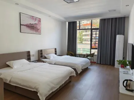 Hongyuan Hotel Отели в г. Чженгань