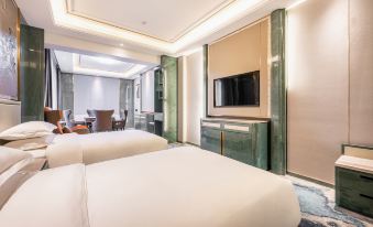 Golden Phoenix Hotel