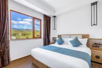 Floral Hotel · Harmony Pavilion Hotel - parking