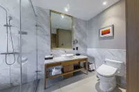 Xingtai Blue Horizon Grand Holiday Hotel Hotels near Wanlian Department Store