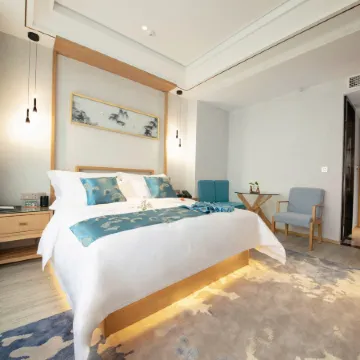 Sanjin International Hotel (Wuyi Station Development Avenue)