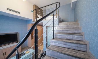 DESSY  BUSIESS HOTEL