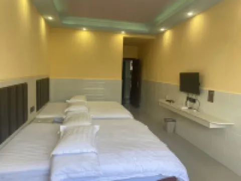 Jishou Family Hotel