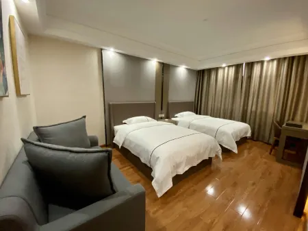 Jishou Good Time Hotel (Jishou University) Отели рядом со станцией Jishou Railway Station