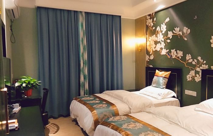 Lushi Youdu Boutique Hotel