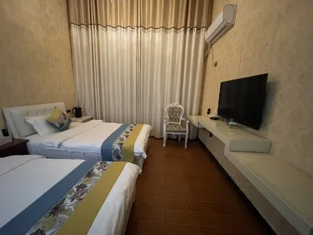 Tianquan Jincheng Business Hotel Отели рядом с достопримечательностью «Chama Square»