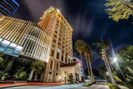 Rong Qiao Hotel Отели рядом с достопримечательностью «Fujian Technological Normal University (Shizhushan Campus)»