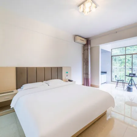 Bama Shanshui Bipoyuan Hotel
