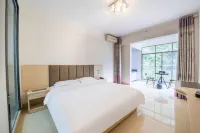 Bama Shanshui Bipoyuan Hotel