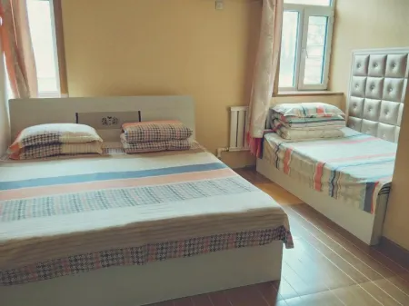 Aihai Theme Hotel in South Anhui Отели в г. Хуанань