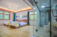 Taohuatan Luxiang Inn - Inns