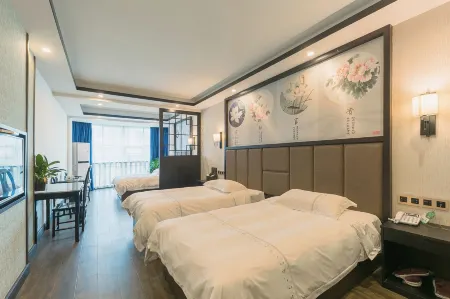 Pearl Holiday Hotel Отели рядом с достопримечательностью «Jingdezhen Ceramics University (Xinchang Campus)»