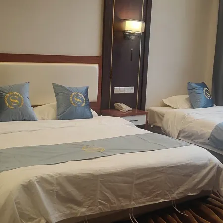 Shanxian Luneng Business Hotel