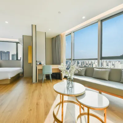 Starway Hotel (Shijiazhuang BeiGuo Shopping Mall LeTai Center) Hotels near Renmin Square