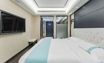 XANA HOTELLE (Zhengzhou Huayuan North Road Liuzhuang Subway Station Store)