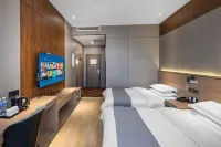 Weihui Xiangbala Hot Spring Business Hoteal Hotel di Weihui