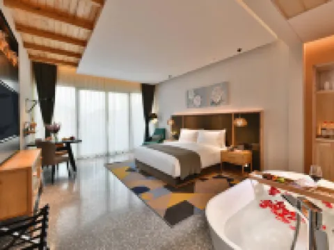 Blossom Hill Xi'an Shijingli · Yulu