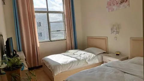 Fumin Changshengju Hotel in Фуминь