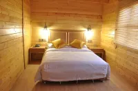 Pamir Glaciers International Ecological Garden Hotel Hotels near Viewing Platform of Taherman Wetland Park