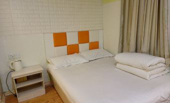 Nanyang Xingfu Station Homestay