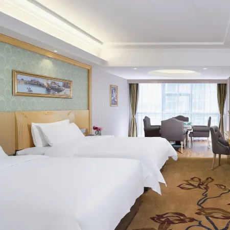 Vienna Hotel (Lingshan Liufengshan Pedestrian Street)