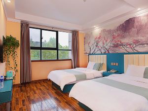 Xinyue Lishui Holiday Hotel