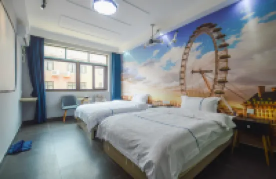 Gaosheng Grand Hotel (Central South University of Forestry and Technology International College) Hotels near Songdan Chinese character Art Museum