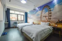Gaosheng Grand Hotel (Changsha Central South University of Forestry and Technology International College) Hotel dekat Dingbai Ferry (Baishazhou)